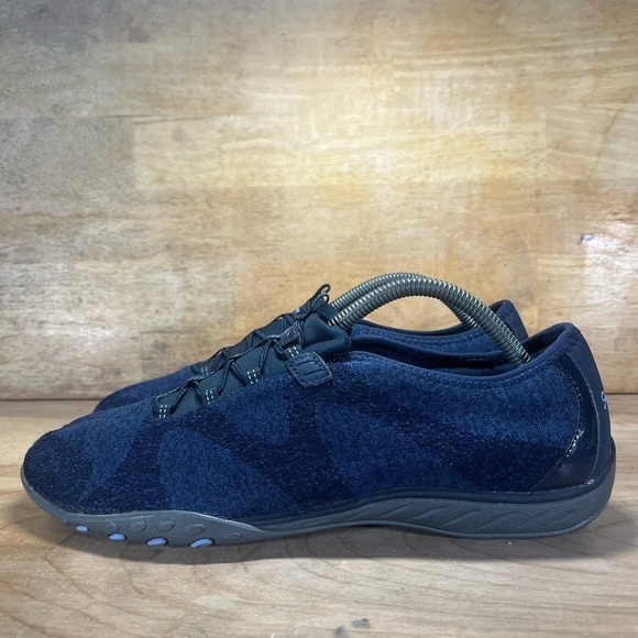 Skechers Breathe Easy Relaxed Fit Womens Sz 11 Slip On Shoes Sneakers Navy Blue - Picture 3 of 8